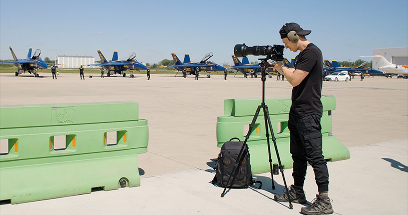 Riprese aeree e fotografia in action: i momenti spettacolari del "Chicago Air and Water Show" con Manfrotto Befree GT PRO 3-Way